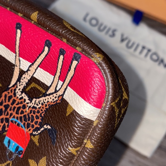 Louis Vuitton mini Pochette limited edition Giraffe 🦒 - Picture 9 of 14